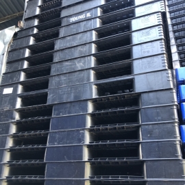 PALLET NHỰA ĐEN